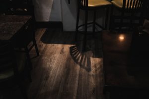 Photo Striped Stone Table Lamp