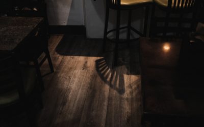 Photo Striped Stone Table Lamp