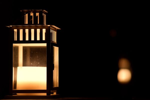 Photo cordless lantern